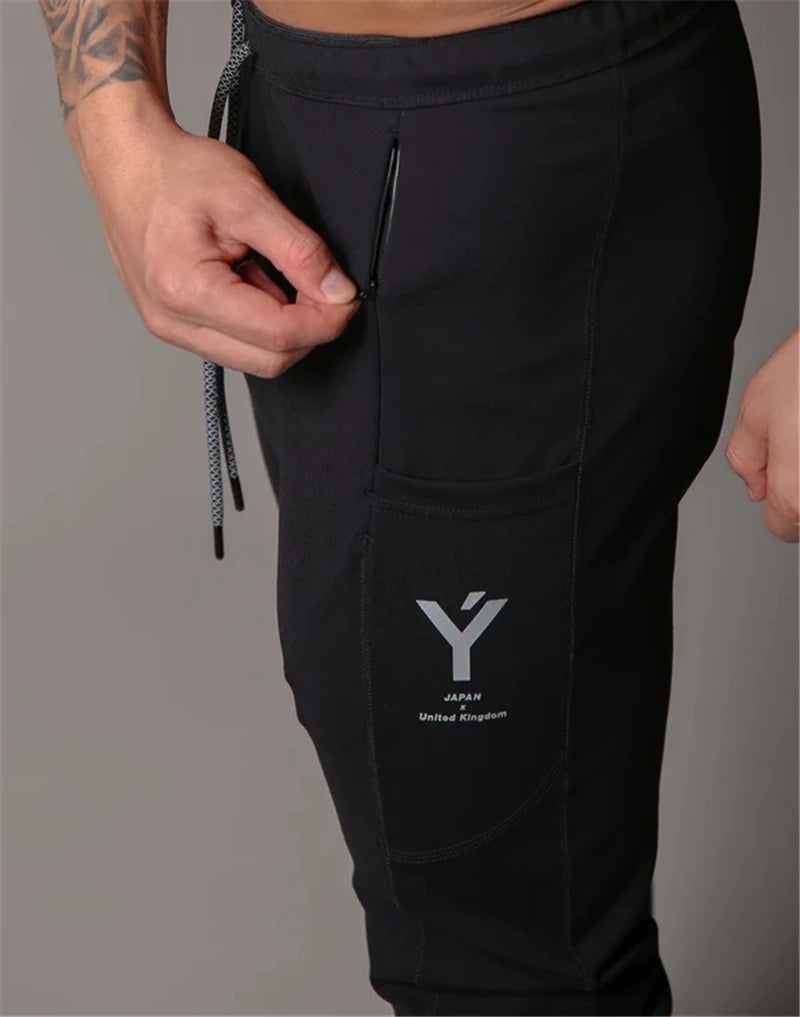 LÝFT Men's pantaloon pants with cell phone holder for training