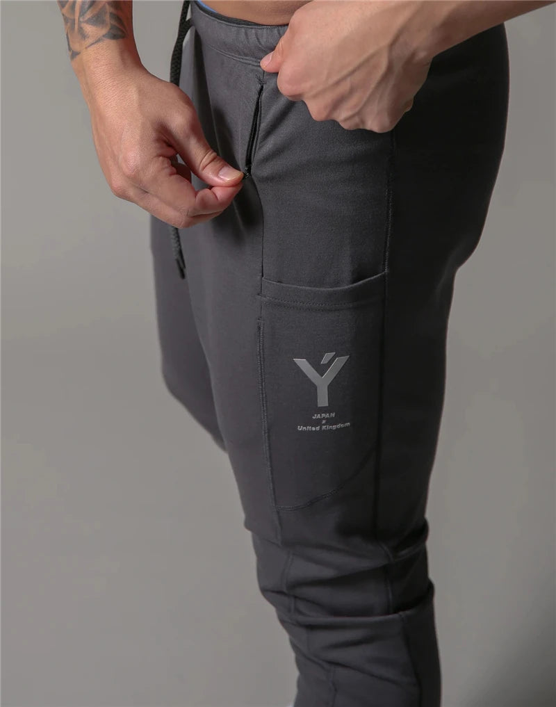 LÝFT Men's pantaloon pants with cell phone holder for training